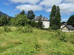 Handsome Empire Style Manor House with Beautiful Mountain Views, 30 minutes from Pau.